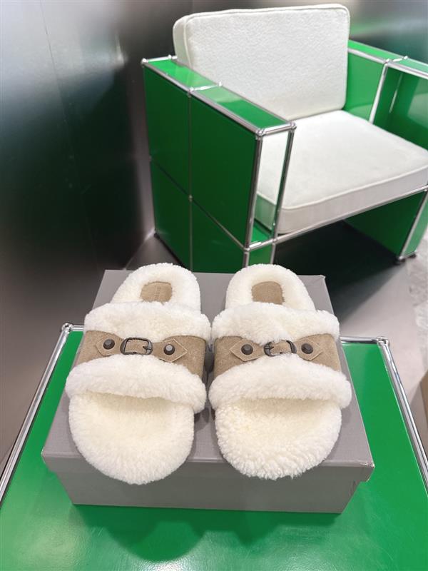 2025112818446802 250